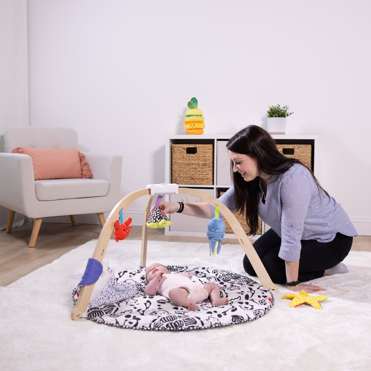 Melissa and Doug Ocean Easy-Fold Play Gym