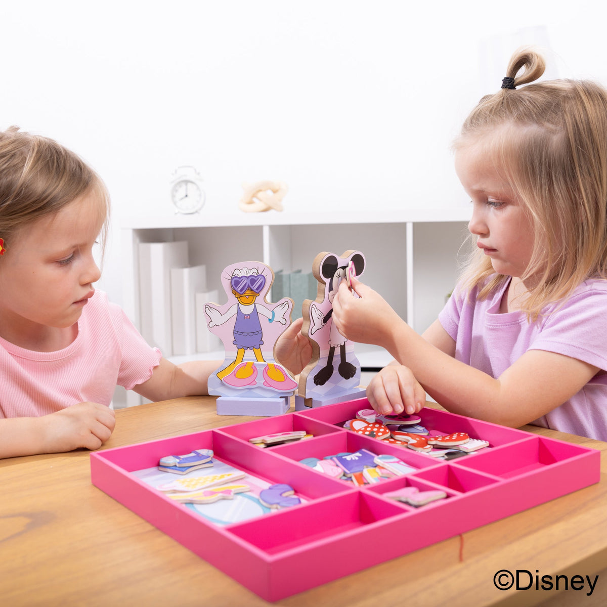 Melissa and Doug Disney Minnie Daisy Deluxe Wooden Magnetic Dress-Up