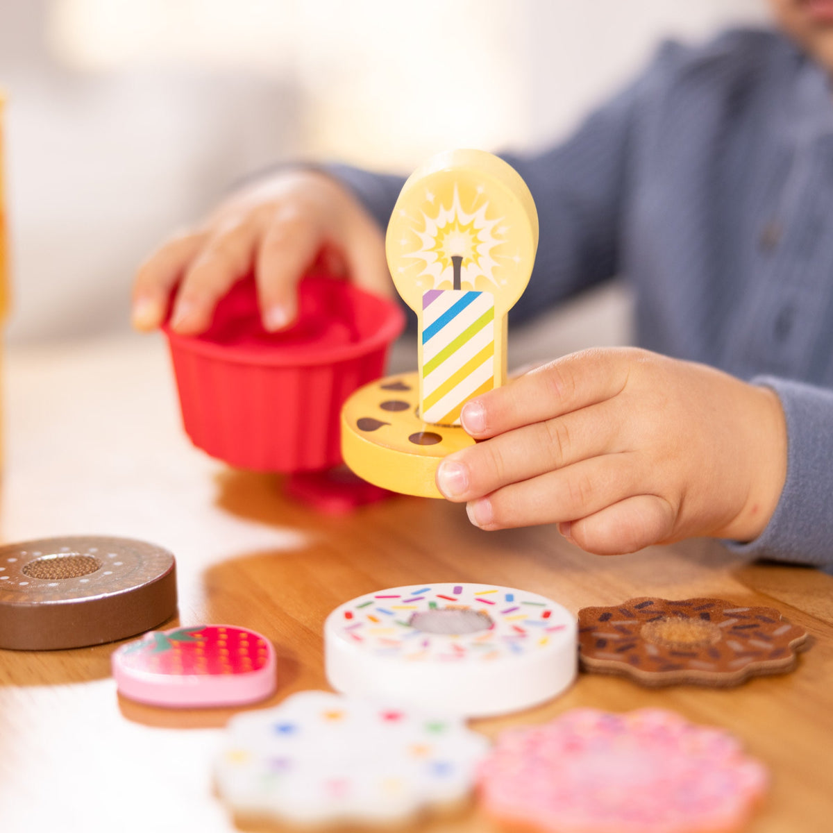 Melissa and Doug Play to Go Cake Cookies Play Set